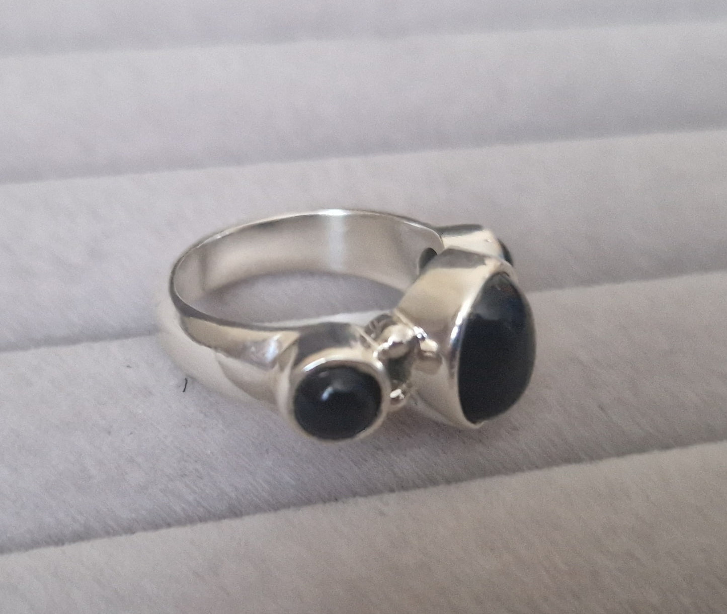 Sterling silver 925 ring with black natural stones