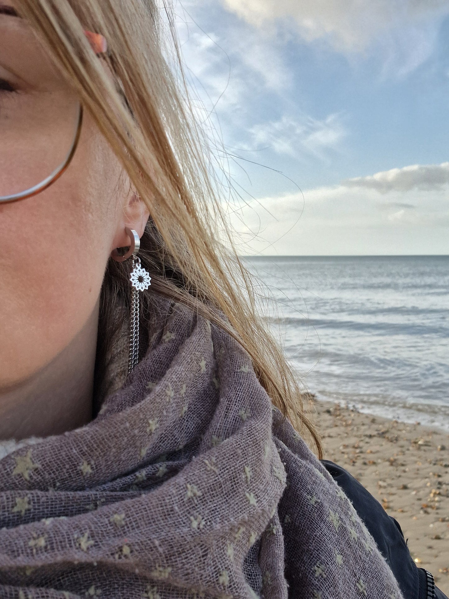 Beautiful stainless steel double chain and flower earrings