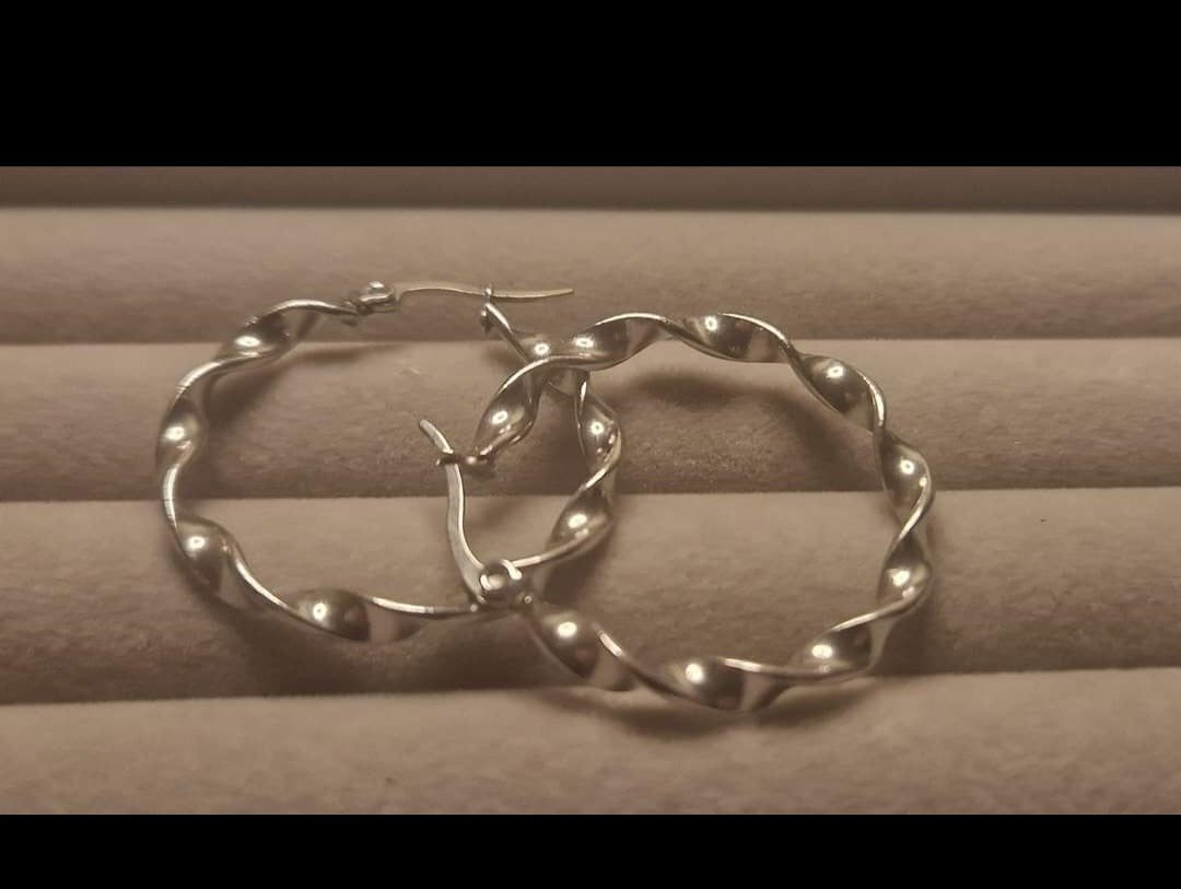 Stainless steel hoops